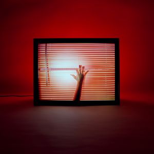 Обложка трека CHVRCHES & Robert Smith — How Not To Drown