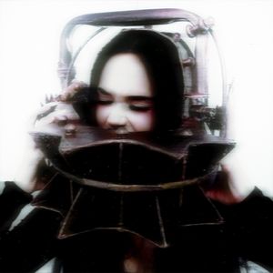 Обложка трека Maggie Lindemann — hostage